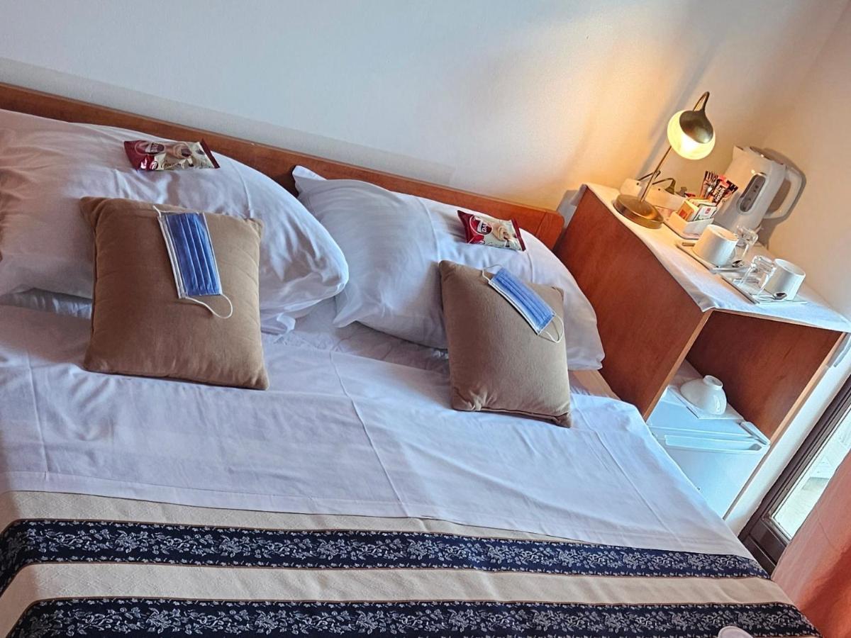 Salyna "Rooms Bela" Ičići Eksteriør bilde